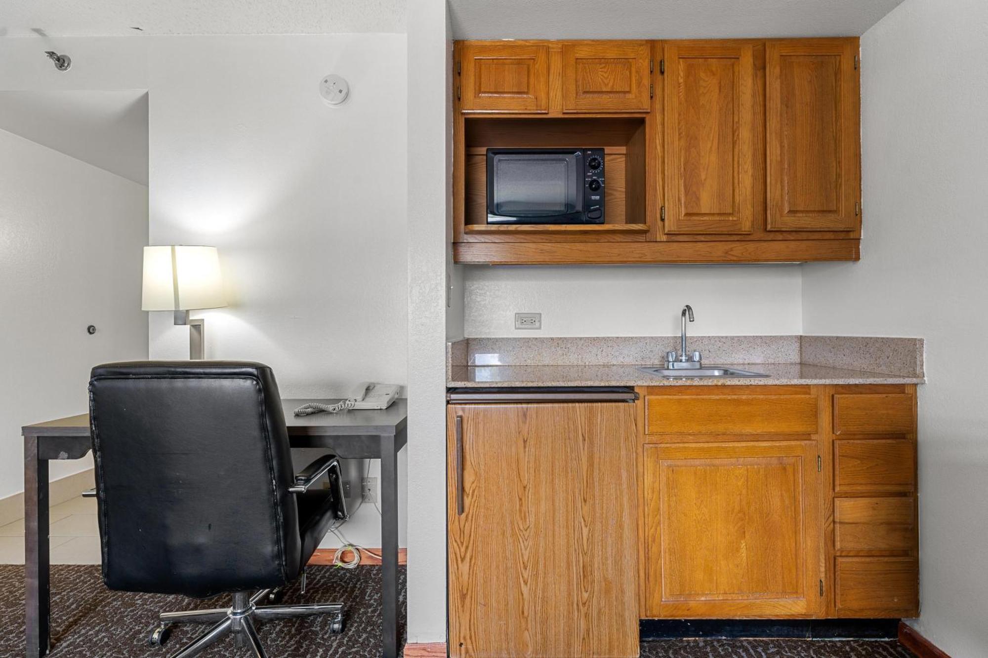 Chicago Club Inn & Suite Оукбрук-Террес Номер фото